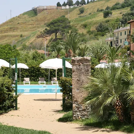 Pietre Bianche 4*