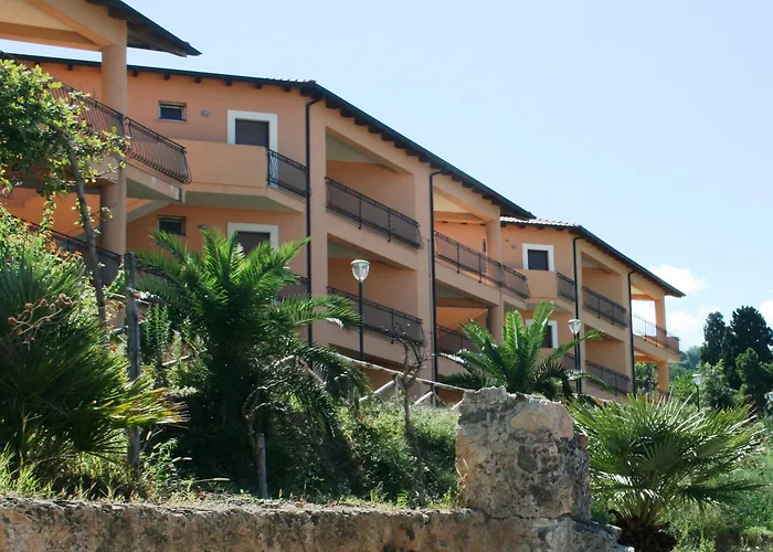 מלון דירות Pietre Bianche פיצו