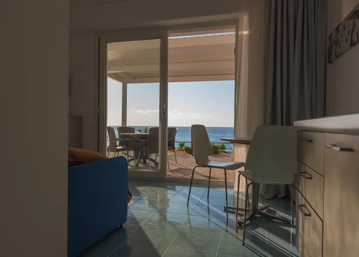 מלון דירות Pietre Bianche 4*