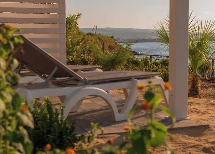 מלון דירות Pietre Bianche 4*