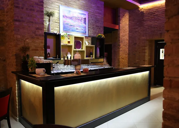 Pietre Bianche מלון דירות 4*